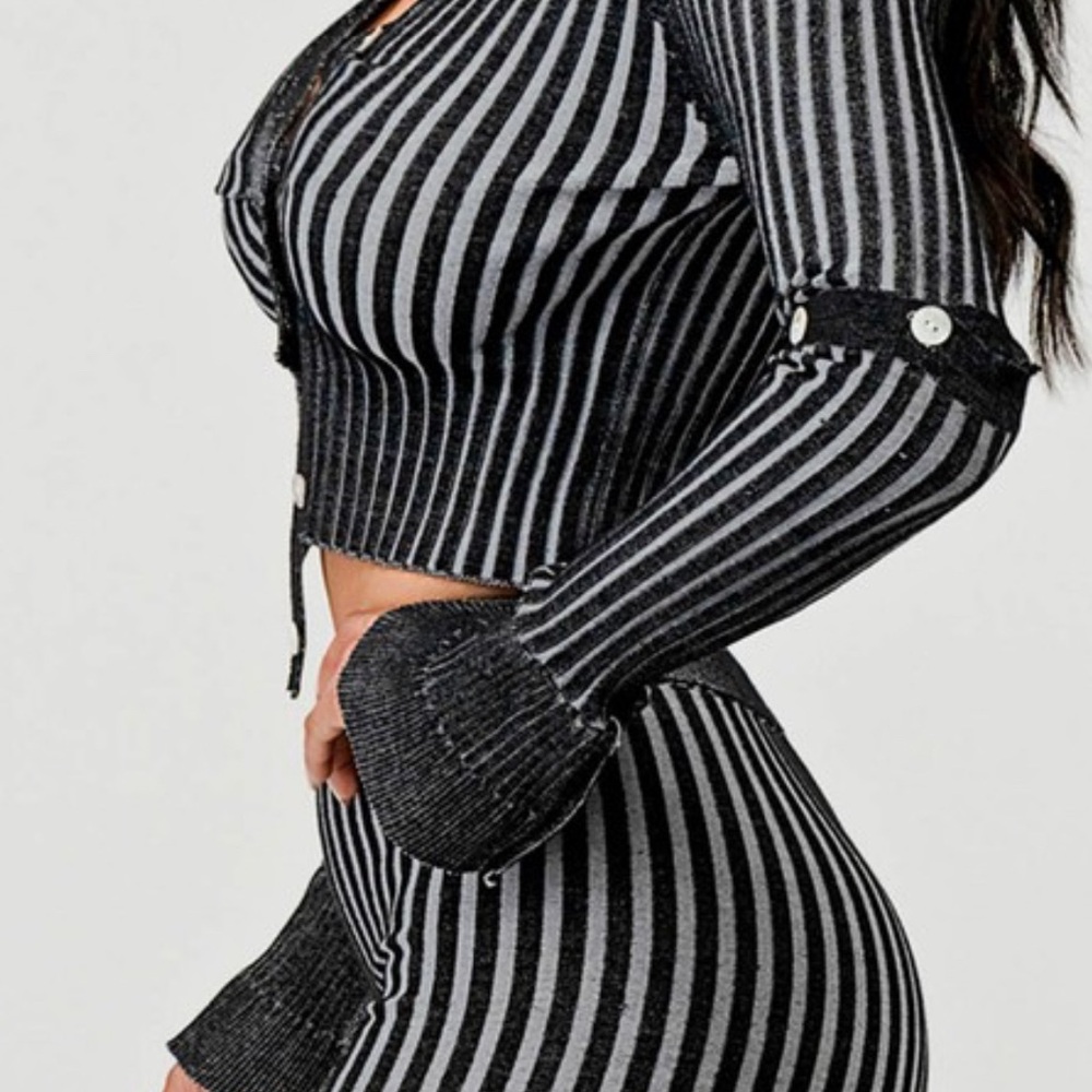 Asymmetrical Ribbed Button-Up Set - Picture 3 of 3